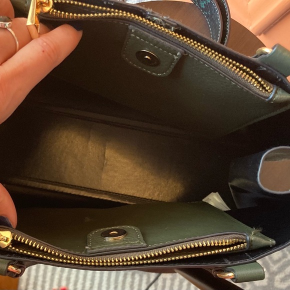 Green Aldo purse. With detachable cross body strap. - Picture 3 of 5